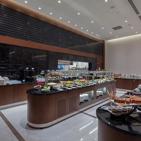 מלון Doubletree By Hilton Istanbul Umraniye מראה חיצוני תמונה The lounge at the airport