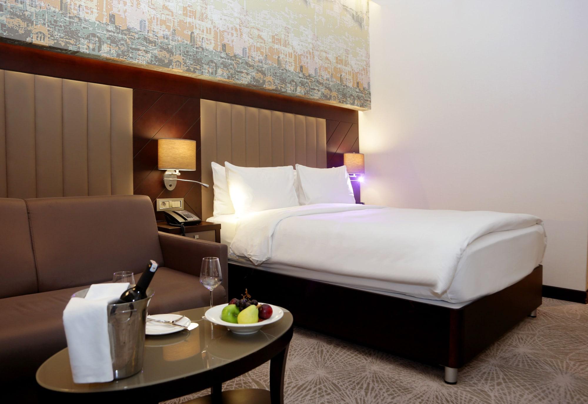 מלון Doubletree By Hilton Istanbul Umraniye מראה חיצוני תמונה A room at the hotel