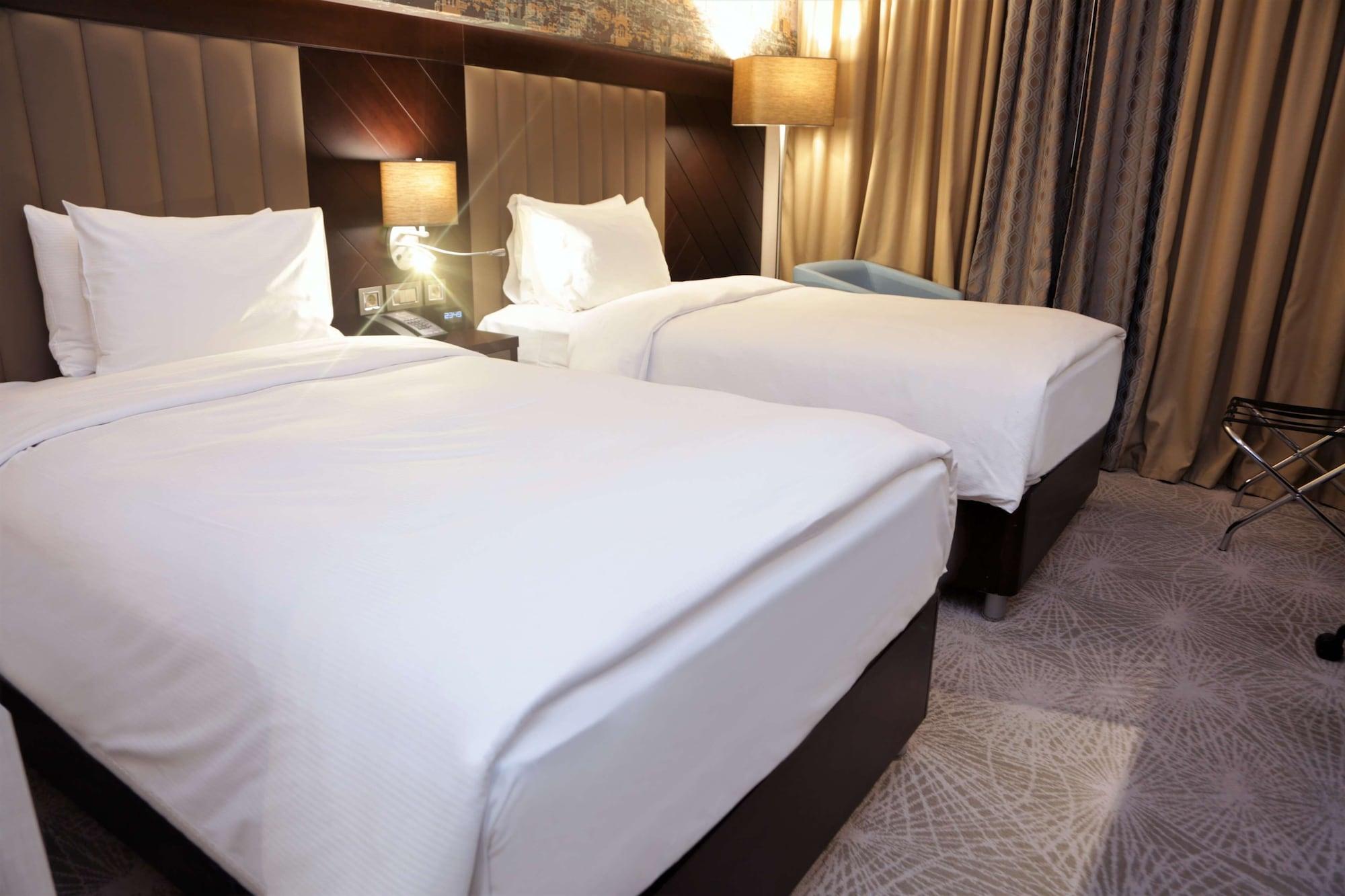 מלון Doubletree By Hilton Istanbul Umraniye מראה חיצוני תמונה A room at the hotel