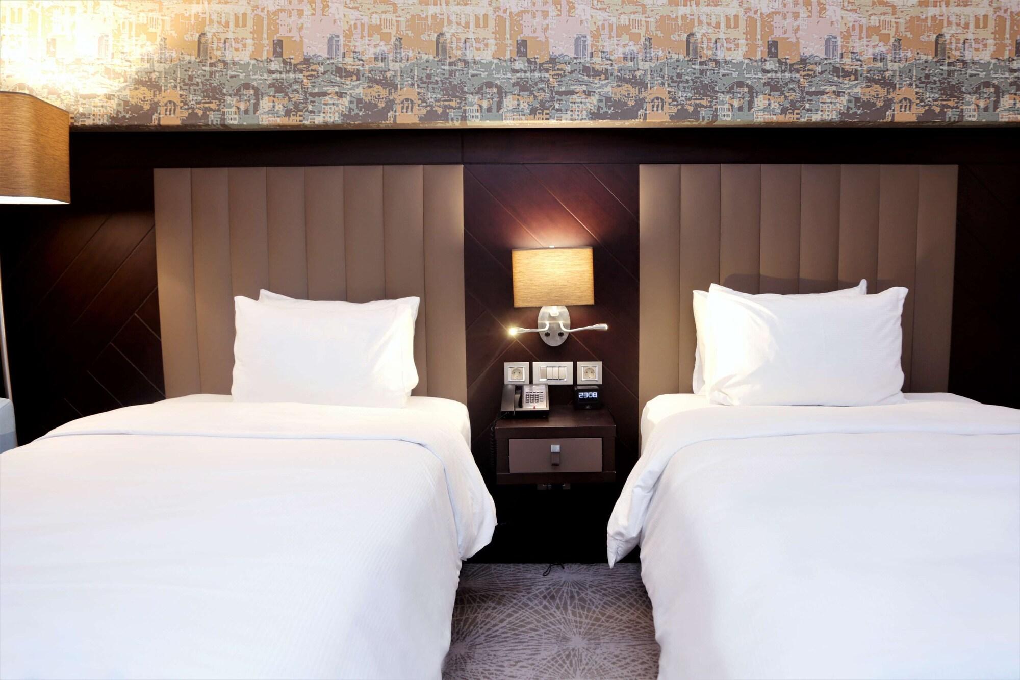 מלון Doubletree By Hilton Istanbul Umraniye מראה חיצוני תמונה Deluxe room
