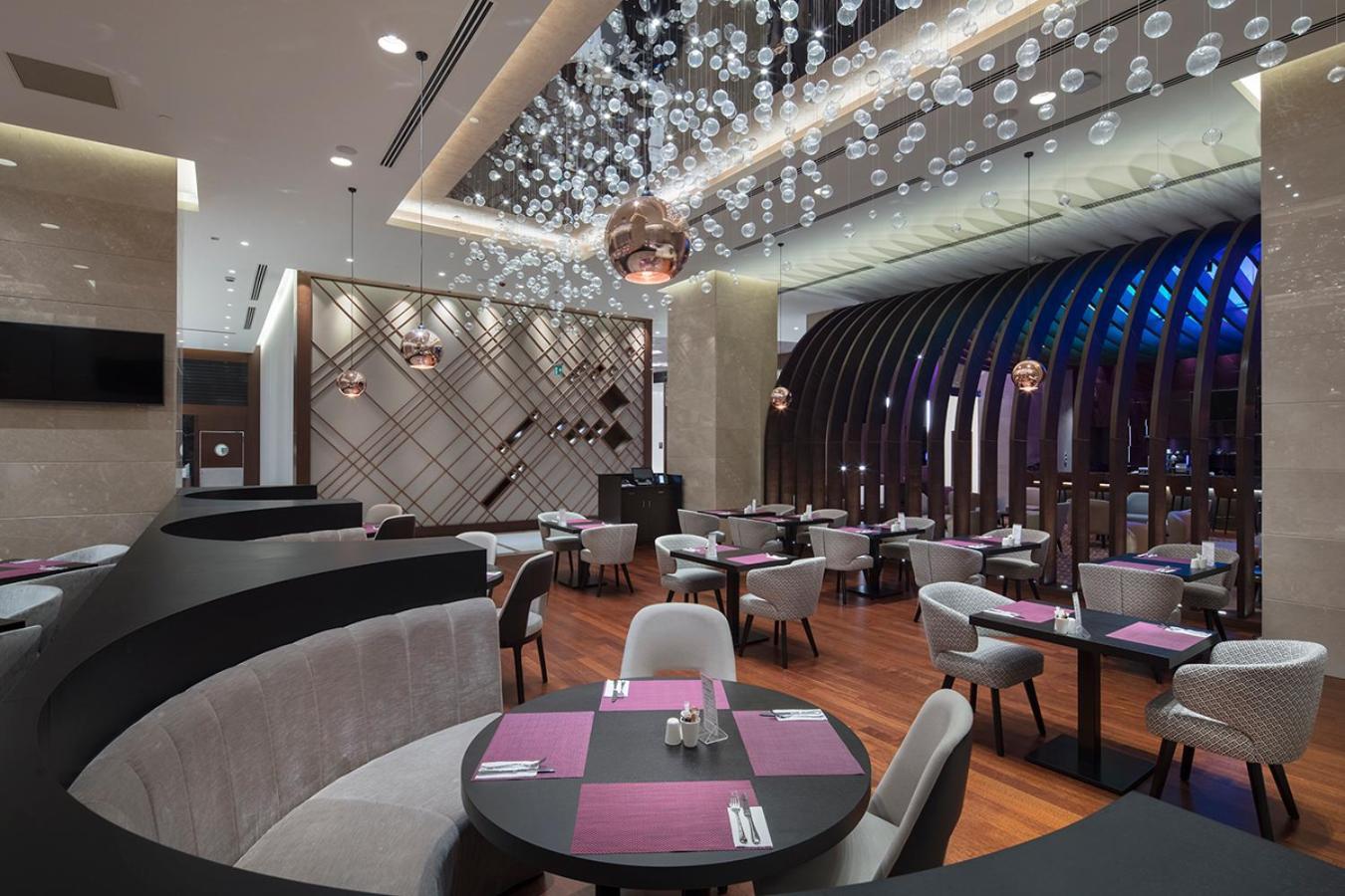 מלון Doubletree By Hilton Istanbul Umraniye מראה חיצוני תמונה The interior of the restaurant