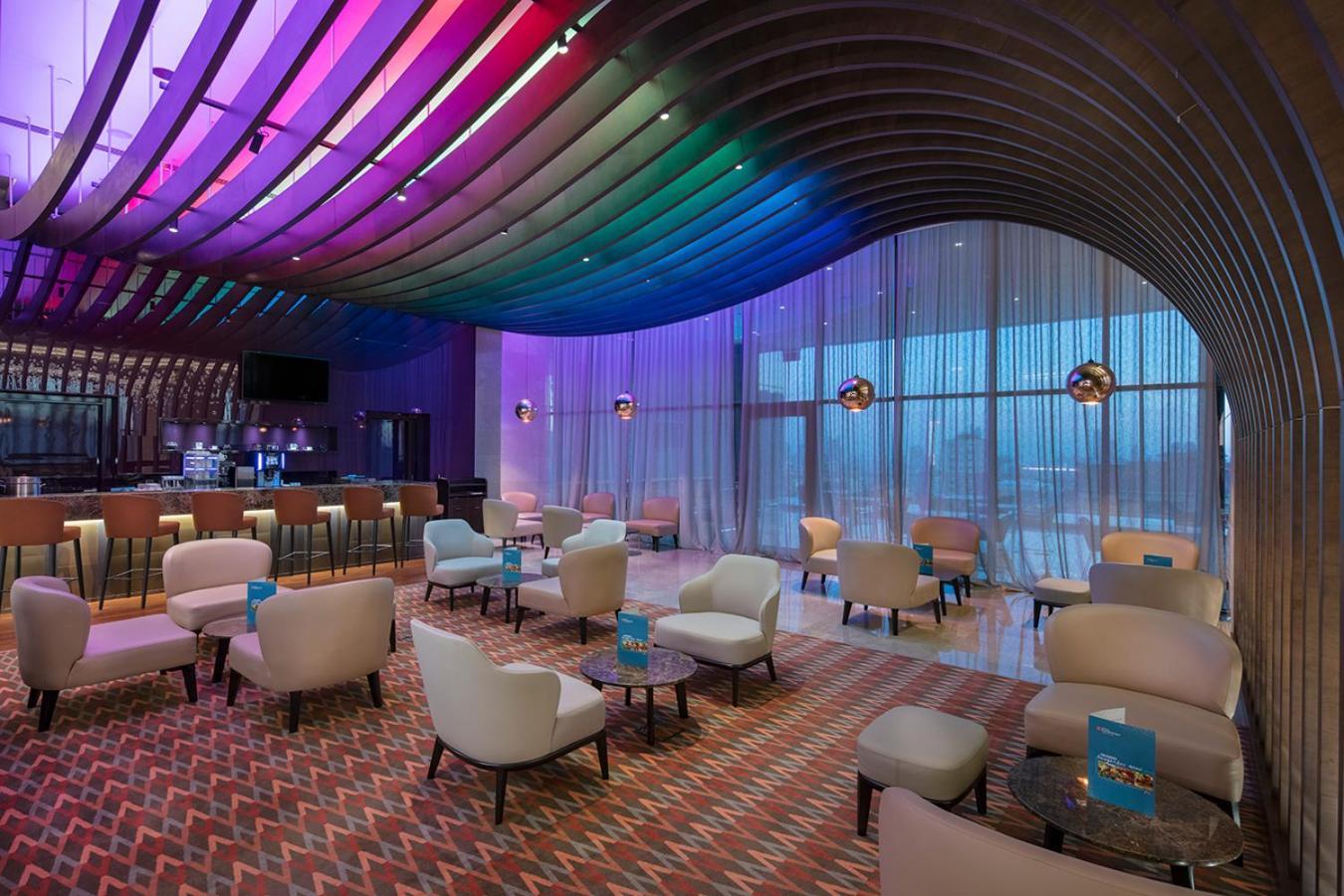 מלון Doubletree By Hilton Istanbul Umraniye מראה חיצוני תמונה The lounge at the airport