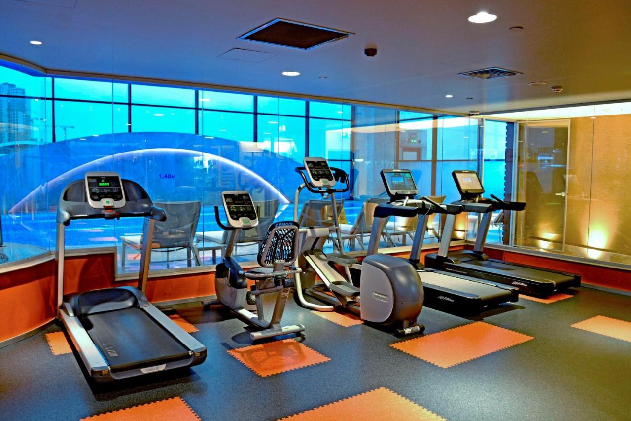 מלון Doubletree By Hilton Istanbul Umraniye מראה חיצוני תמונה A gym