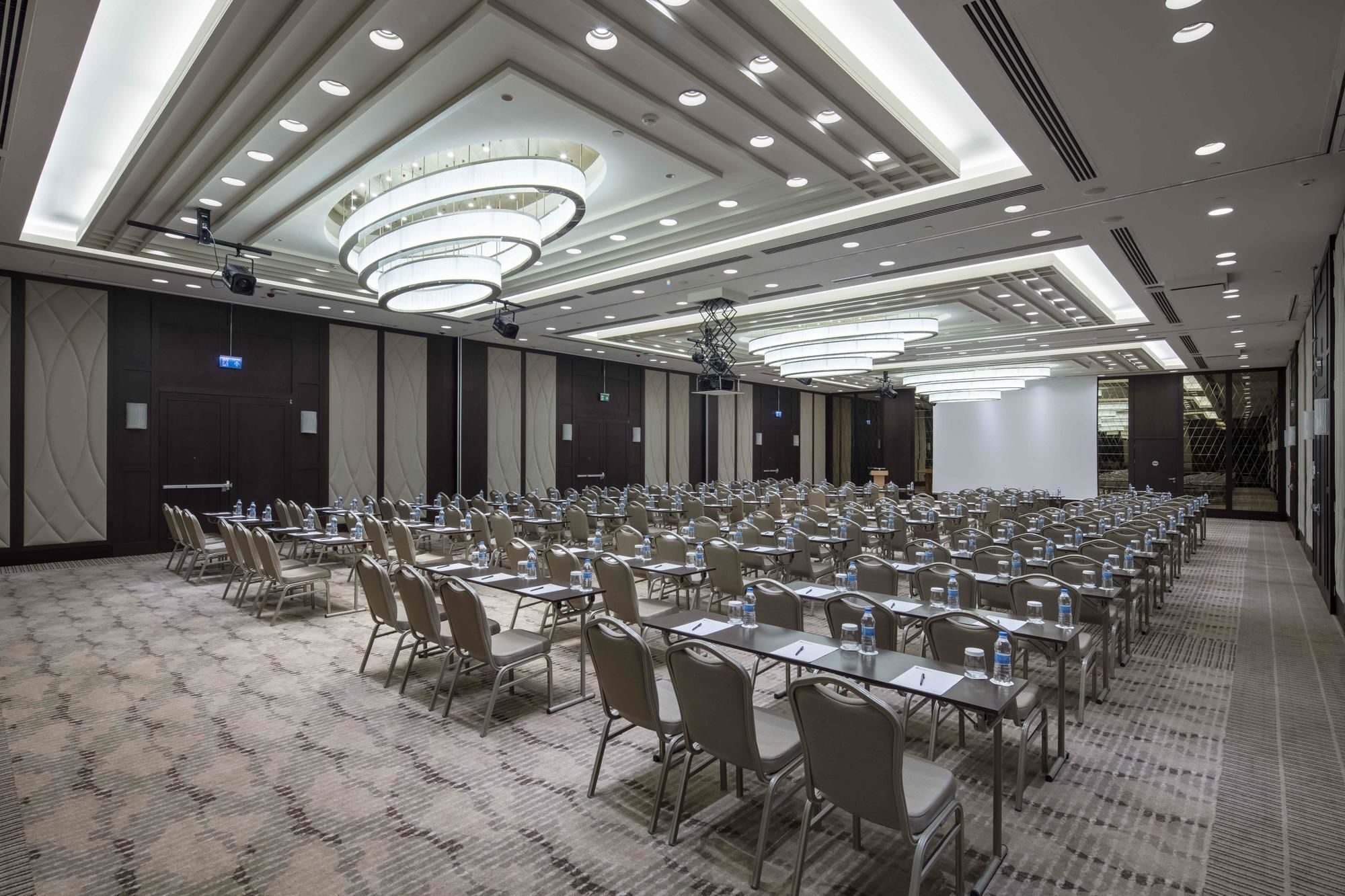 מלון Doubletree By Hilton Istanbul Umraniye מראה חיצוני תמונה The Grand Ballroom