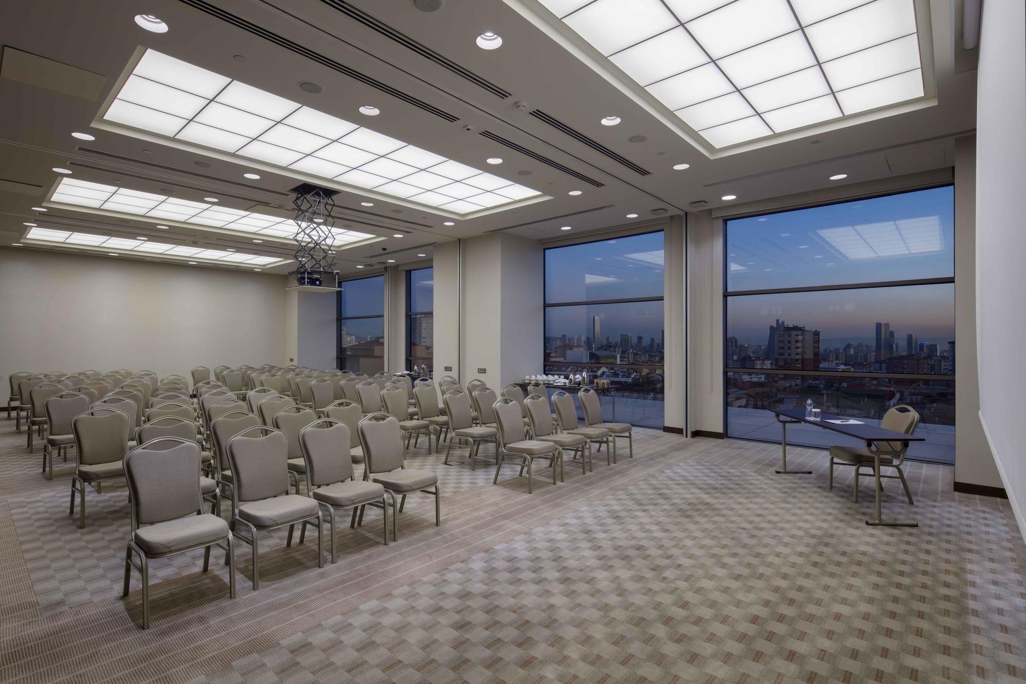מלון Doubletree By Hilton Istanbul Umraniye מראה חיצוני תמונה Meeting room