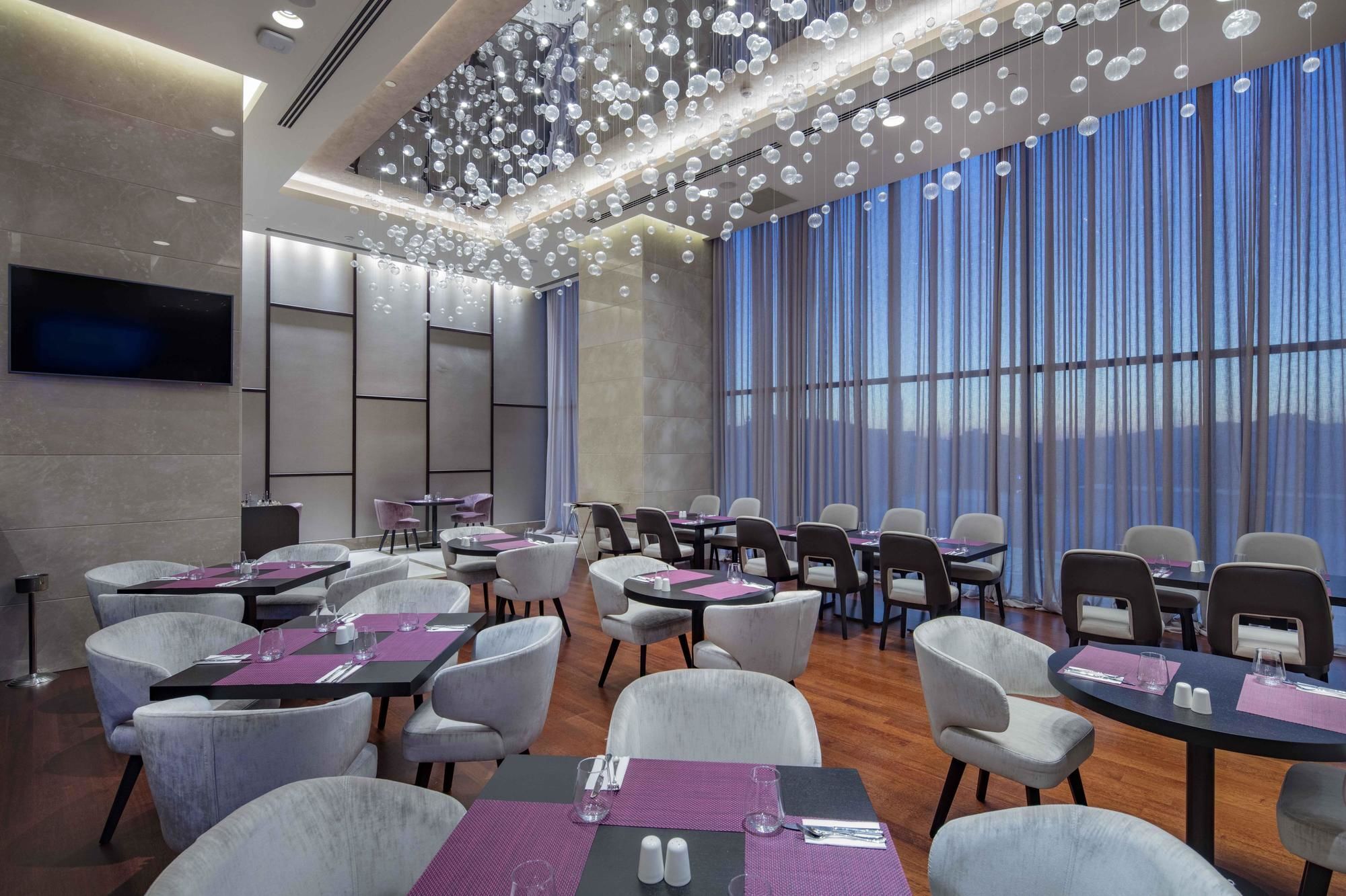 מלון Doubletree By Hilton Istanbul Umraniye מראה חיצוני תמונה The lounge at the airport